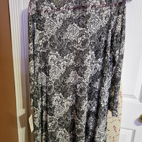 Lularoe Sarah Size S NWT - Picture 7 of 7